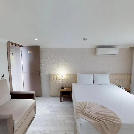 Hotel Patron 2*